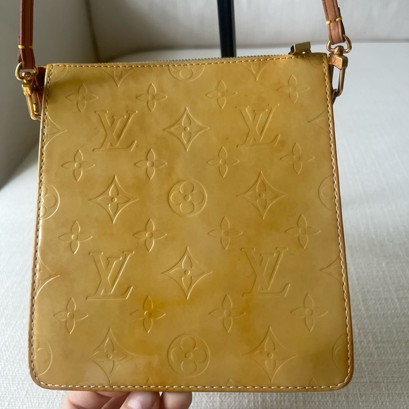 LOUIS VUITTON Monogram Vernis Mott - Picture 8 of 15